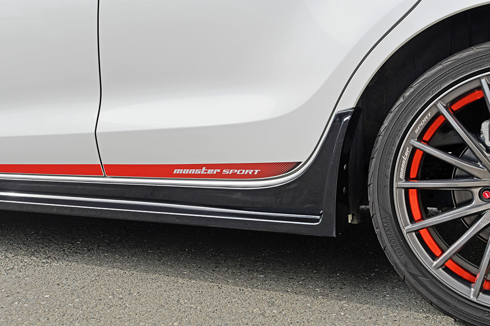 サイドアンダースポイラー