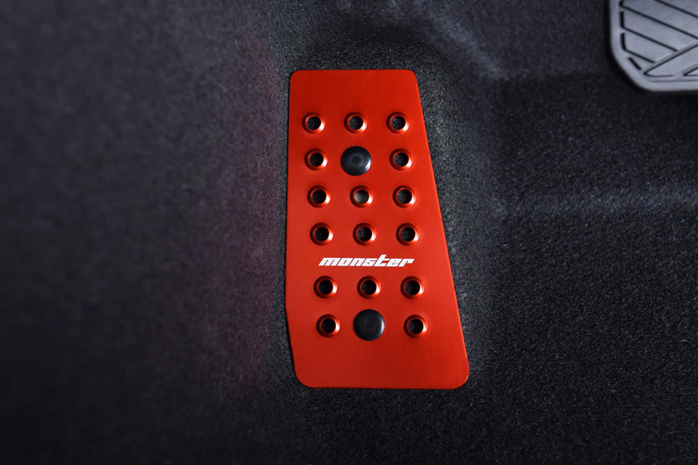 ジムニー JB64W フットレストカバー