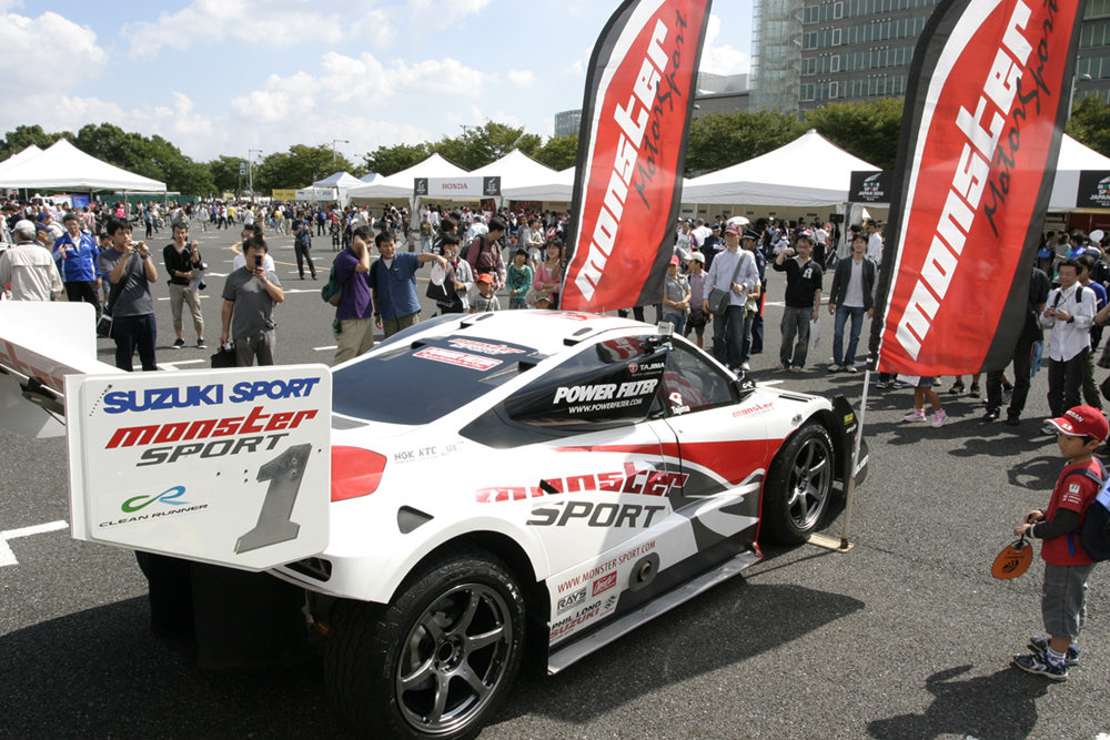 モータースポーツジャパン2010 フェスティバル in お台場  モンスター田嶋がパイクスピーク5連覇凱旋デモラン！