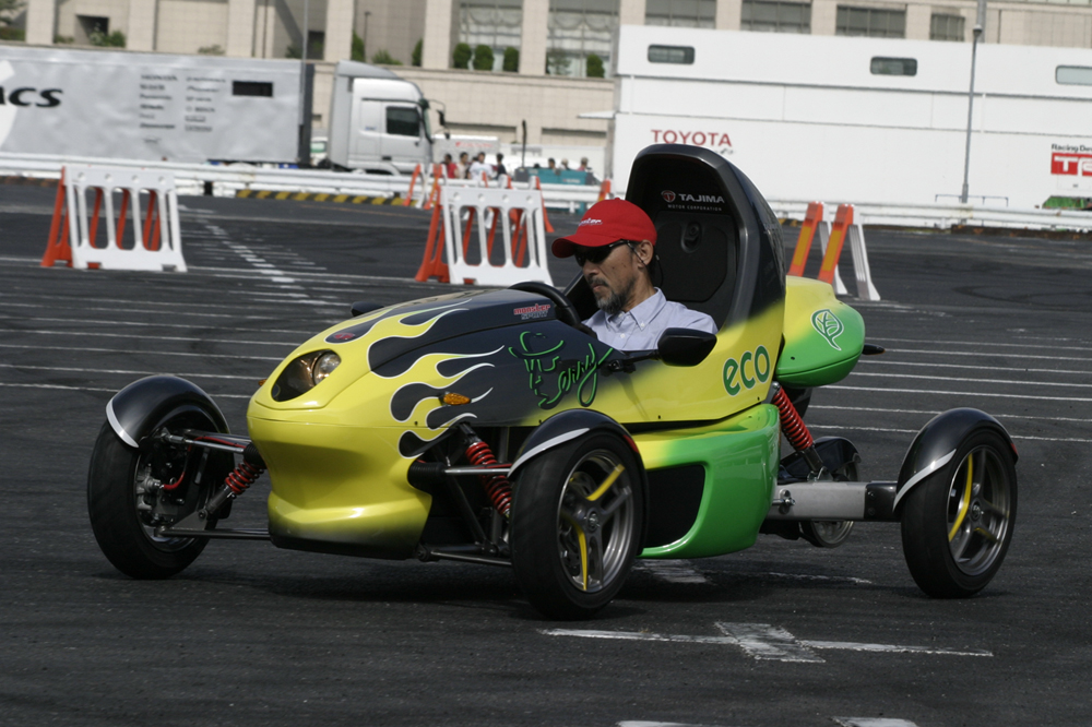 モータースポーツジャパン フェスティバル、モンスター田嶋パイクスピーク5連覇凱旋デモラン 2日目レポート